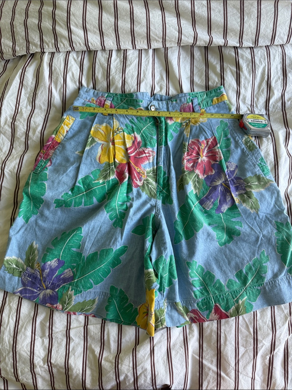 Women’s vintage Floral High-Waist Shorts 100% cotton fits 6-8